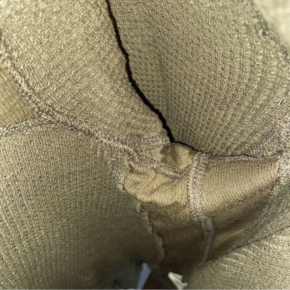 Free People Olive Green Long Sleeve Top We The Army Laguna Thumbhole Small Festi - Picture 12 of 14